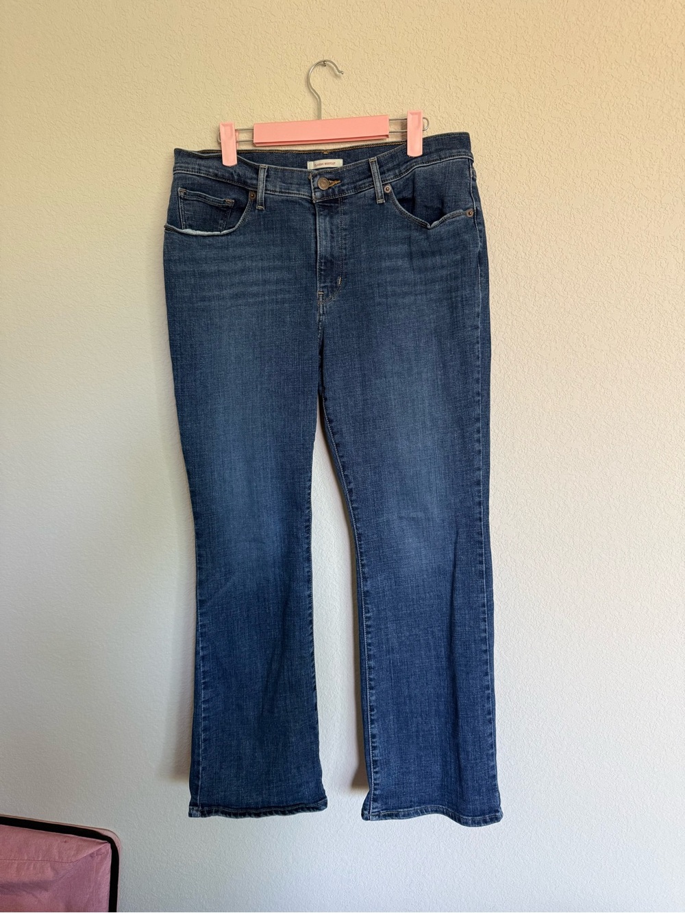 Levi's Women's Dark Blue Straight Leg Jeans - Picture 2 of 9